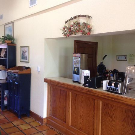 Countryside Inn Wharton Esterno foto